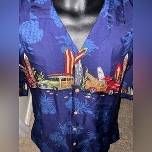 Men’s used size L large diamond head Hawaiian style shirt blue graphic